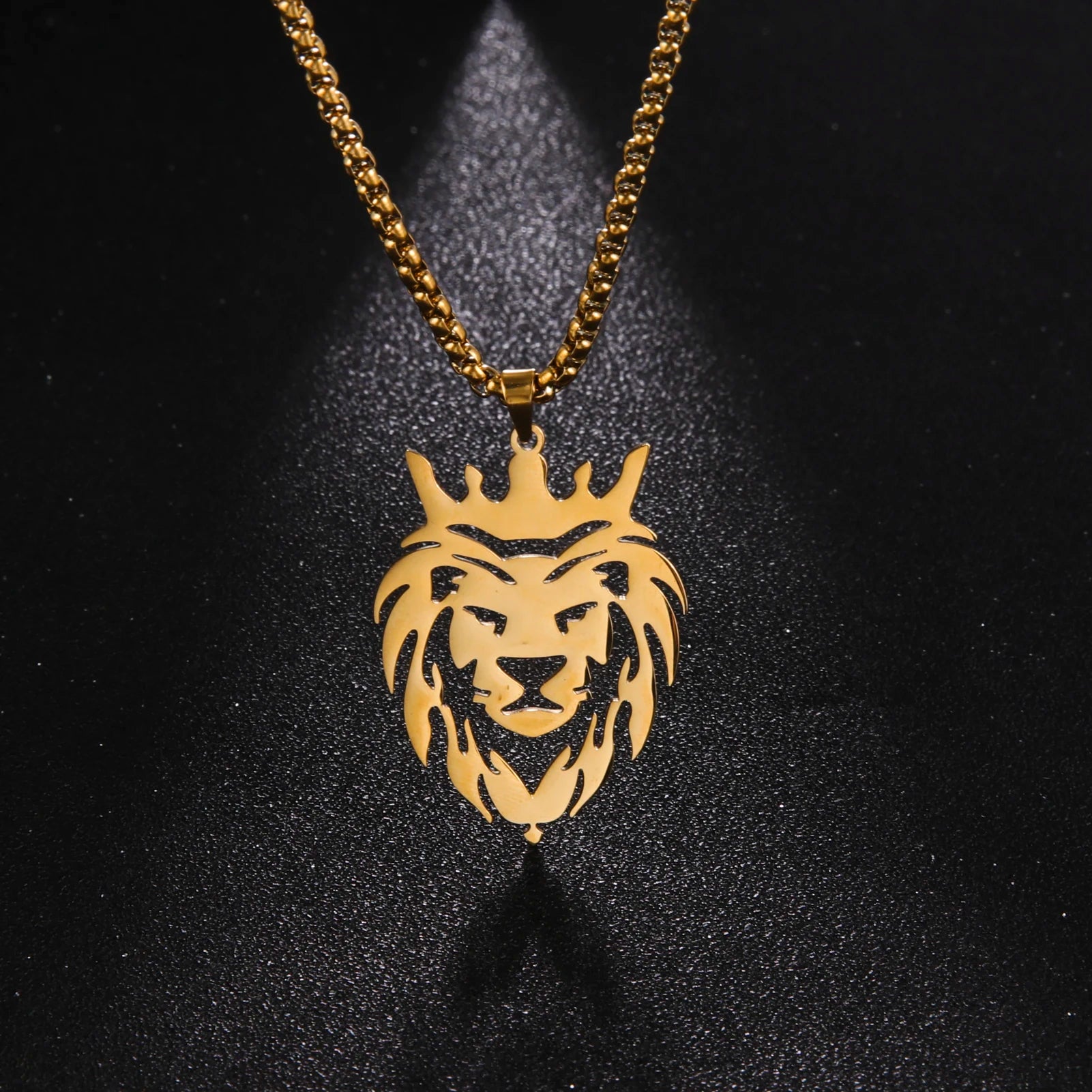 Colar de aço inox Lion